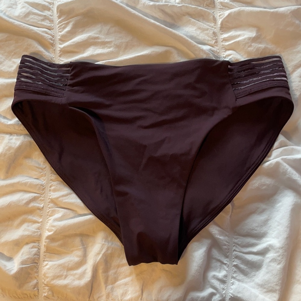 dark burgundy lululemon bikin bottoms